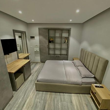 Studio At U.S Embassy 02 ティラナ エクステリア 写真